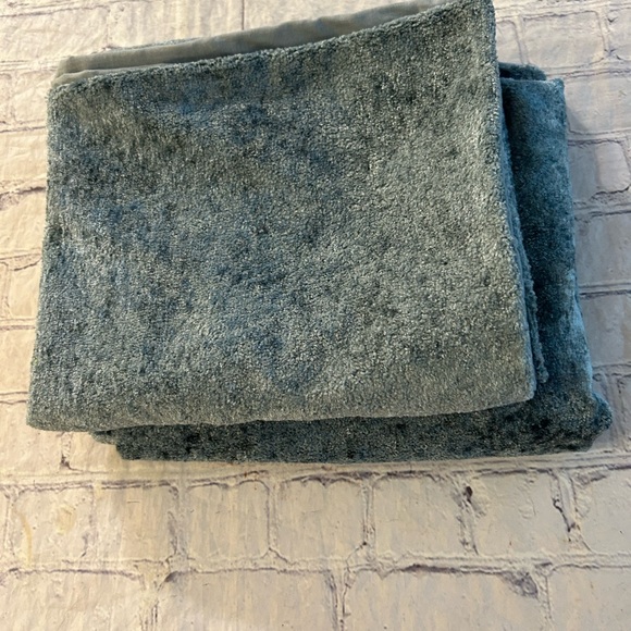 NICOLE MILLER HOME CRUSHED TEXTURE BLUE PILLOW SHAMS (2) QUEEN SIZE - Picture 3 of 7